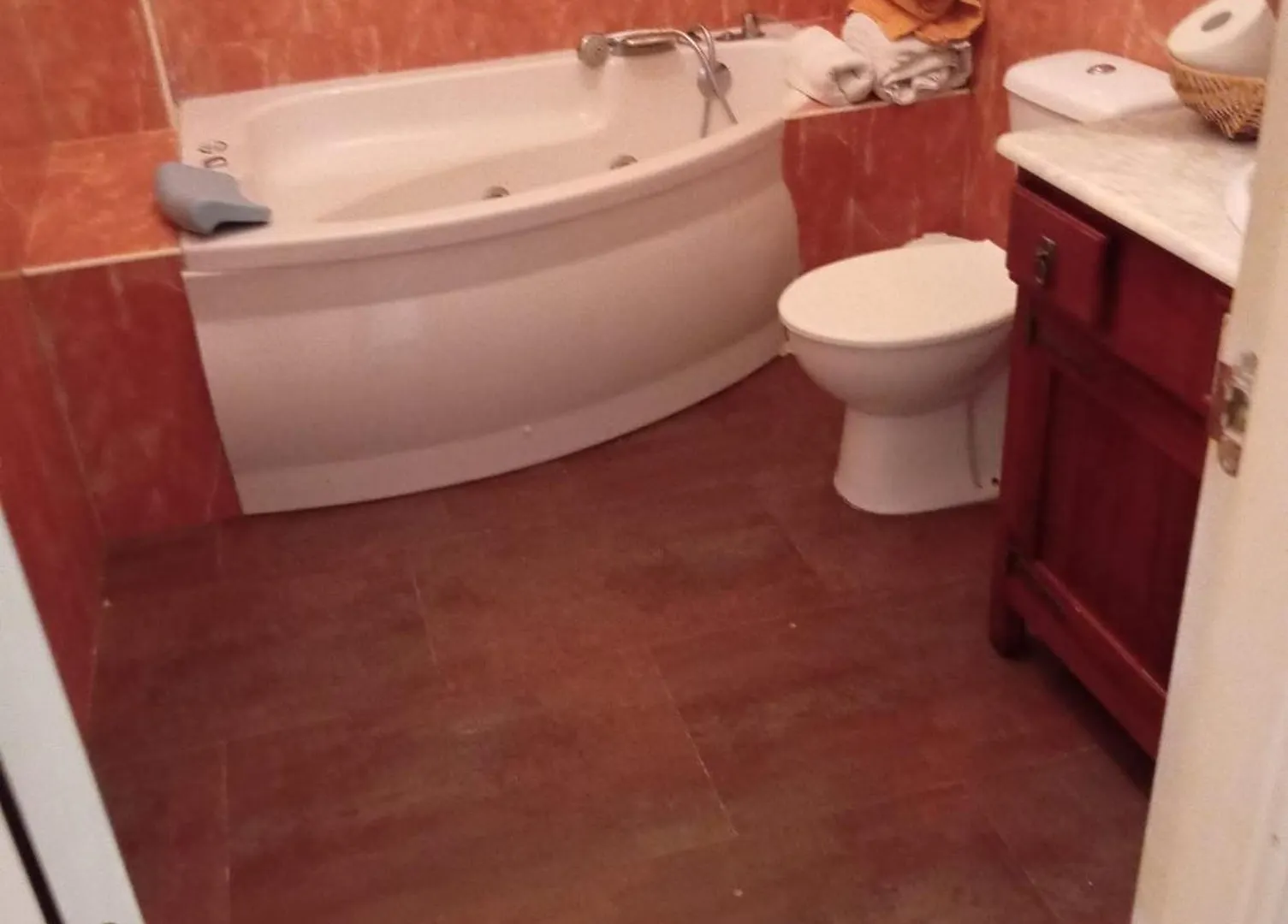 Apartamento En Pleno Centro De Marchena 3 Dormitorios 3 Banos Privados 0*, Marchena (Seville) Spain